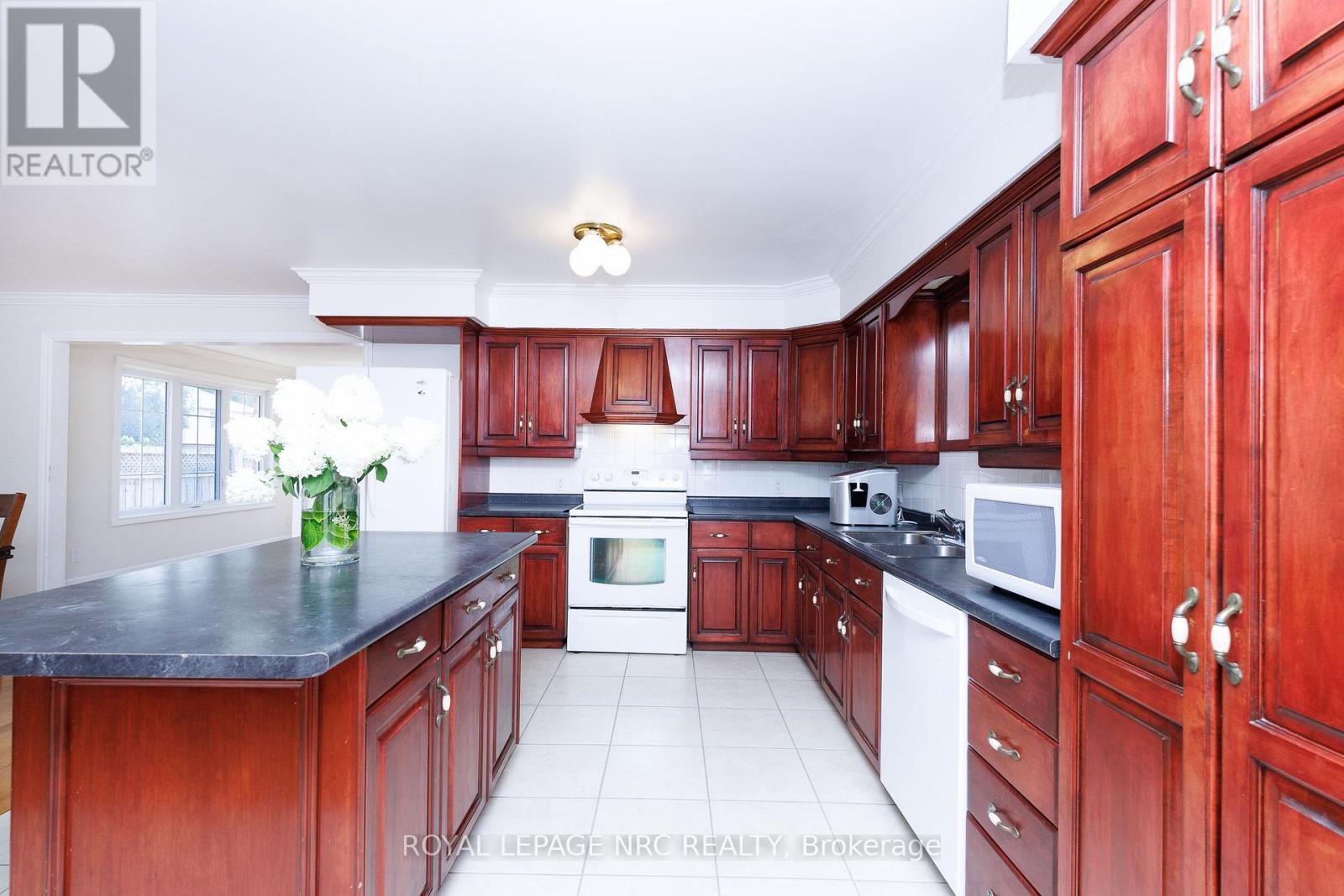 7030 Harovics Lane, Niagara Falls, Ontario  L2G 7S9 - Photo 19 - X13655838