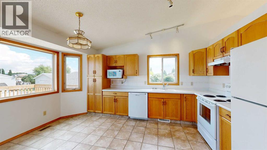 57 Atkinson Crescent, Whitecourt, Alberta  T7S 1C7 - Photo 7 - A2333326