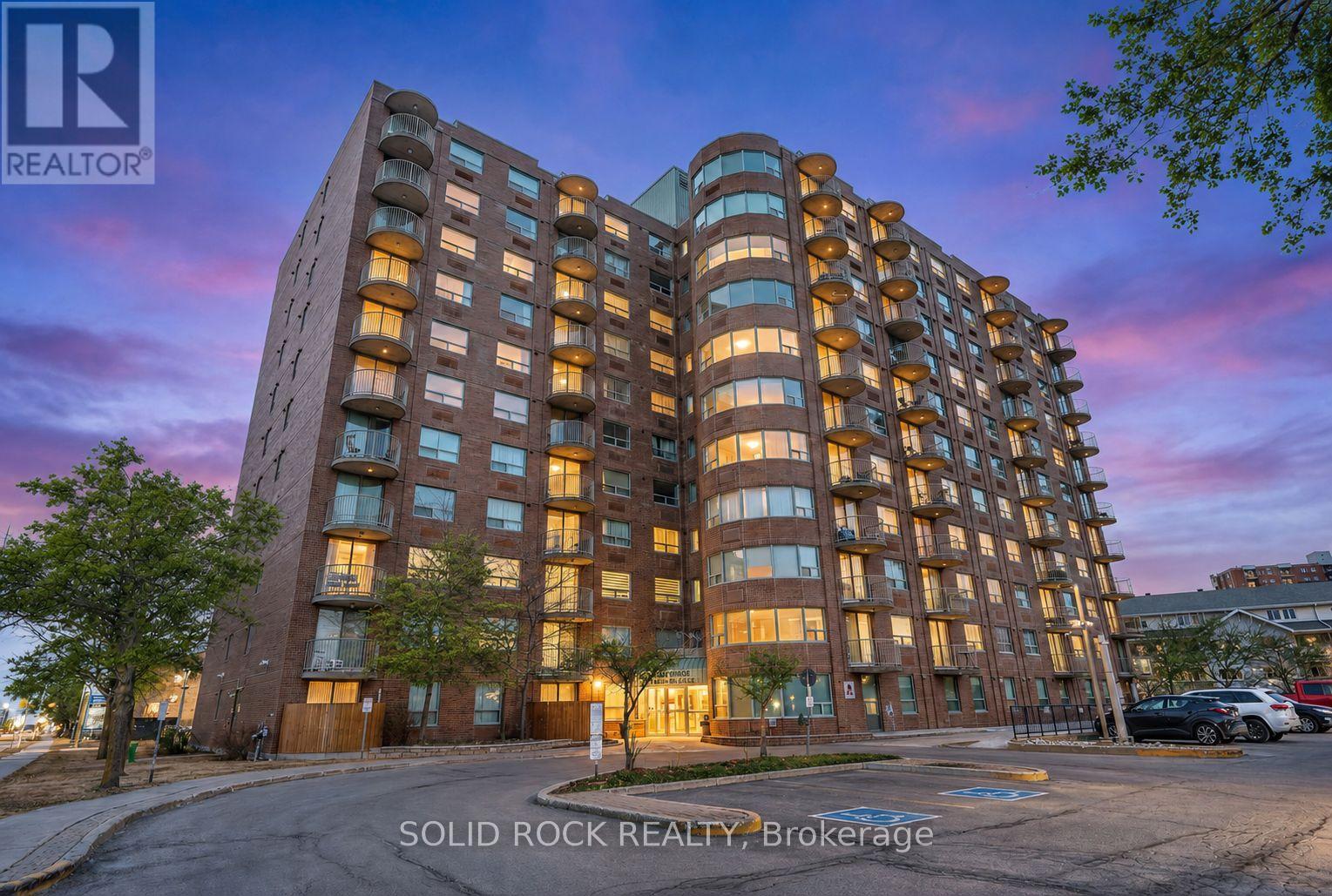 901 - 1440 HERON ROAD, Ottawa, Ontario