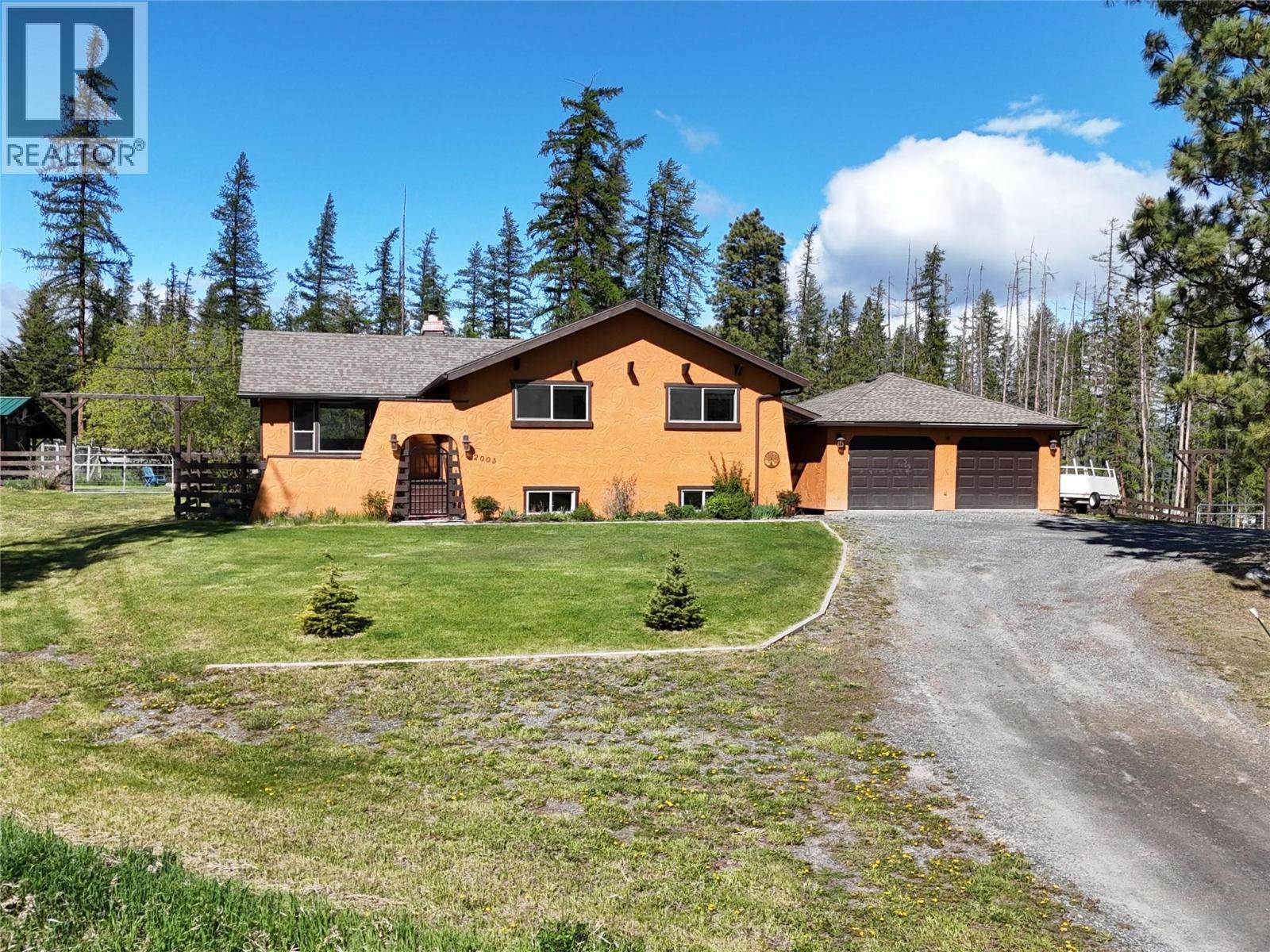 2003 38th Avenue S, Cranbrook, British Columbia  V1C 7A5 - Photo 2 - 10379065