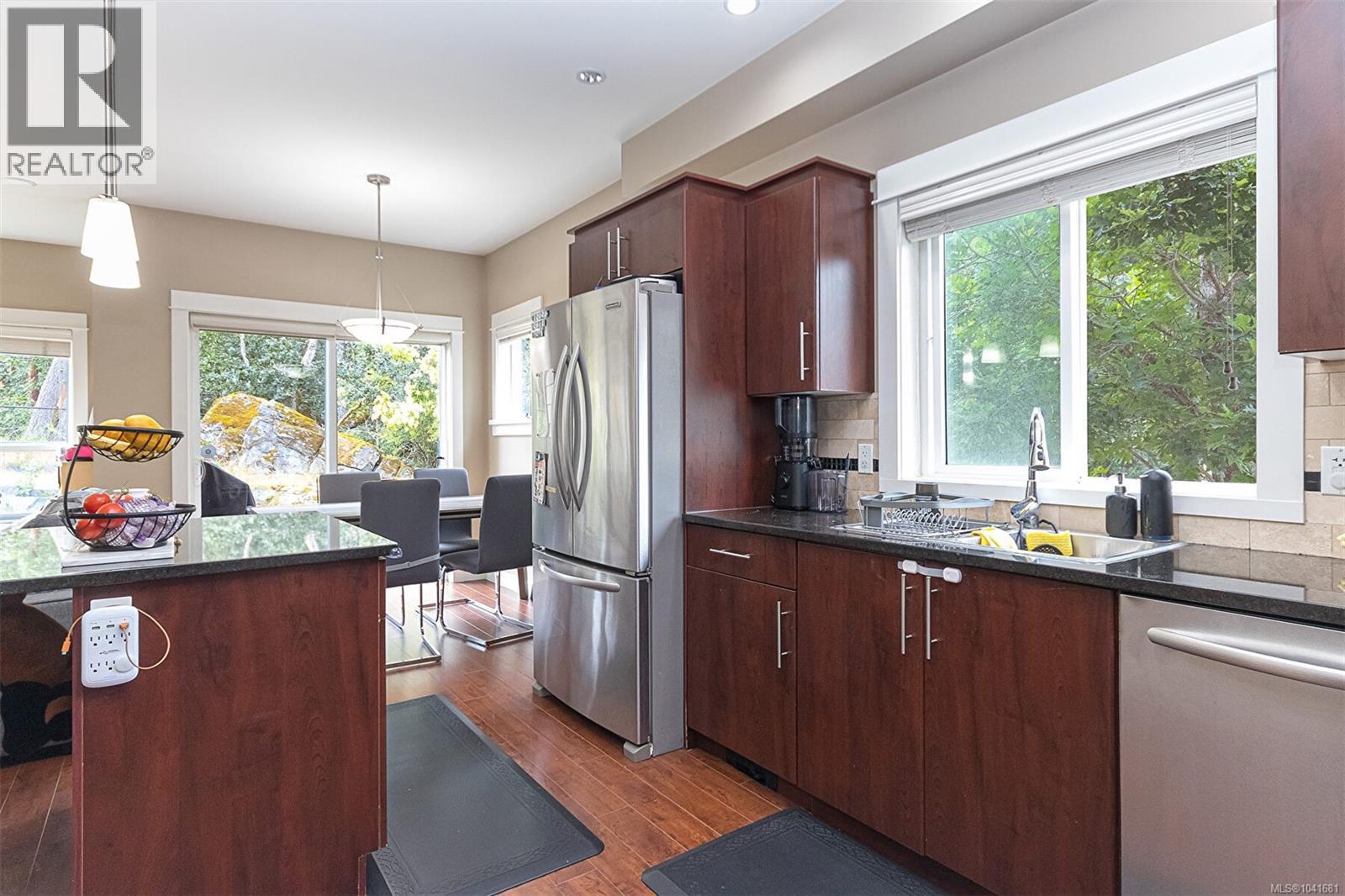 2348 Chilco Rd, View Royal, British Columbia  V9B 0N7 - Photo 11 - 1041681