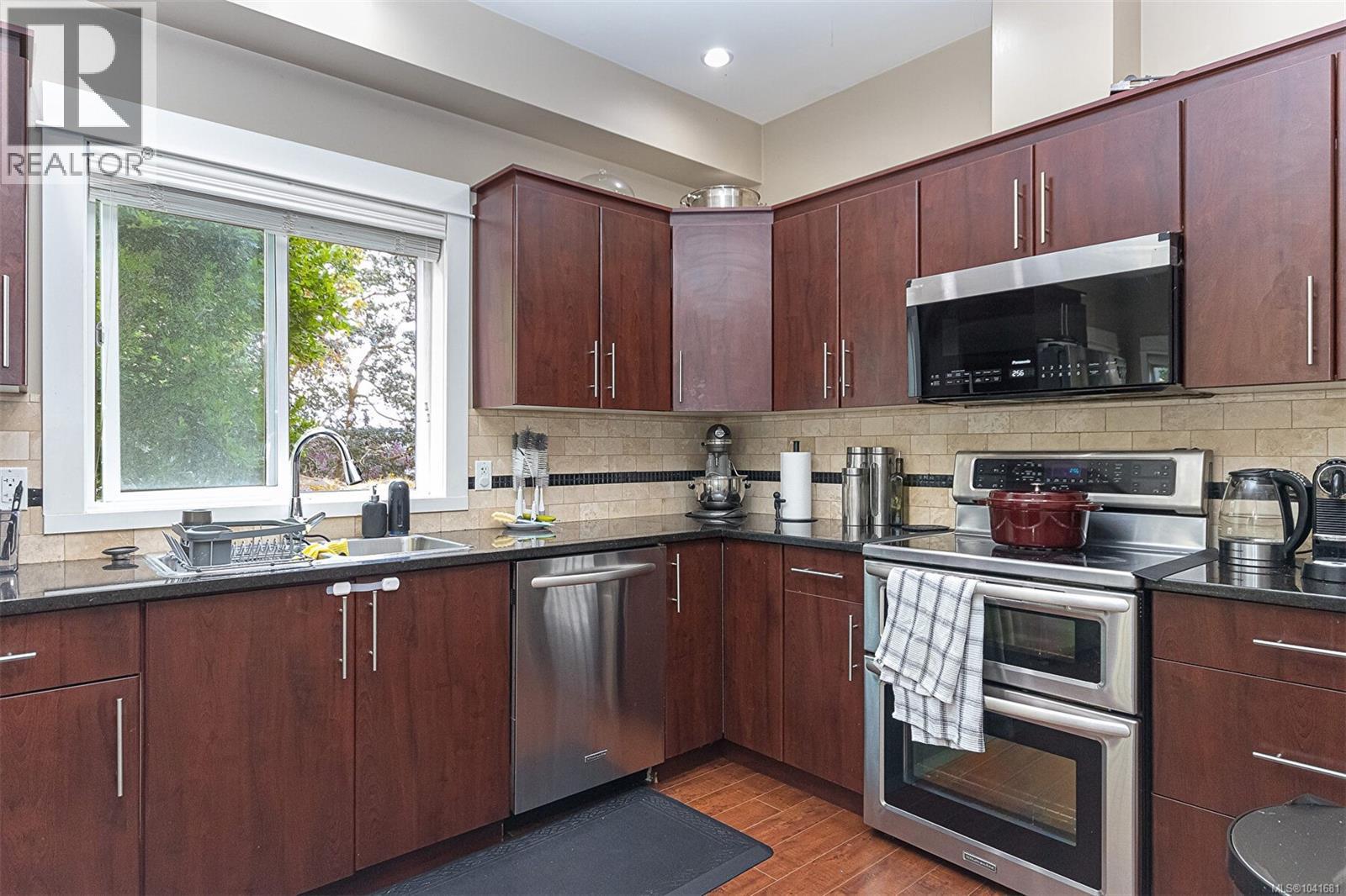 2348 Chilco Rd, View Royal, British Columbia  V9B 0N7 - Photo 12 - 1041681