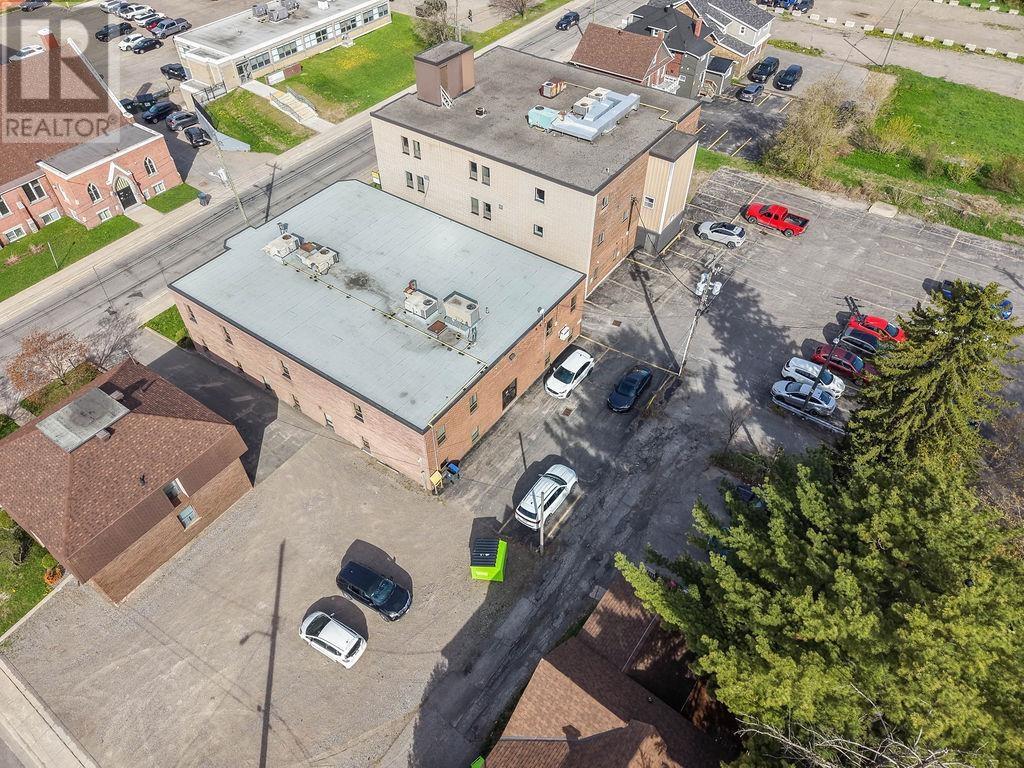 464 & 452 Albert St E, Sault Ste. Marie, Ontario  P6A 2J8 - Photo 11 - SM261134