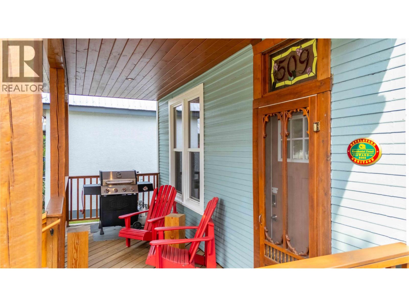 509 Mackenzie Avenue, Revelstoke, British Columbia  V0E 2S0 - Photo 2 - 10396798
