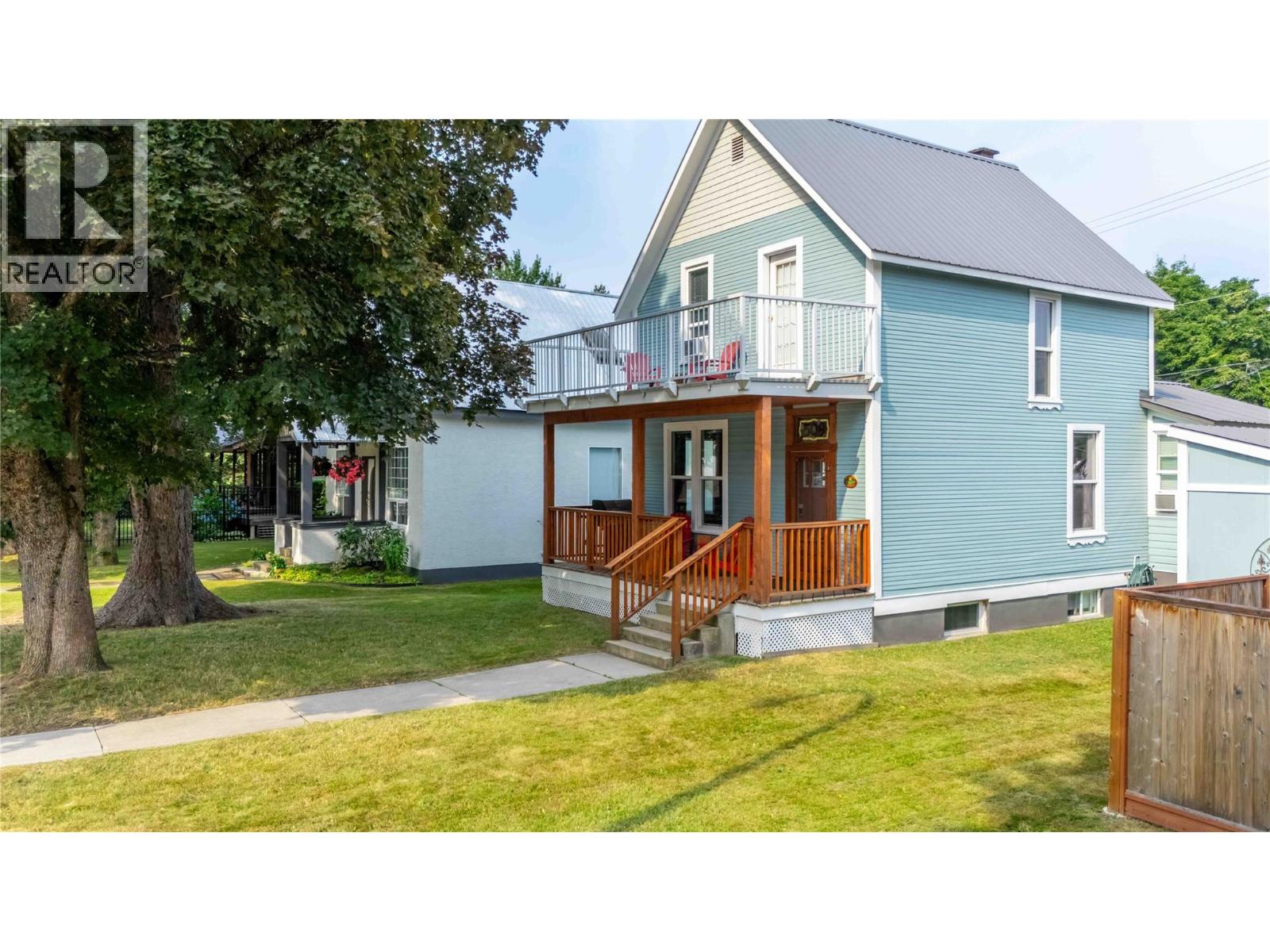 509 Mackenzie Avenue, Revelstoke, British Columbia
