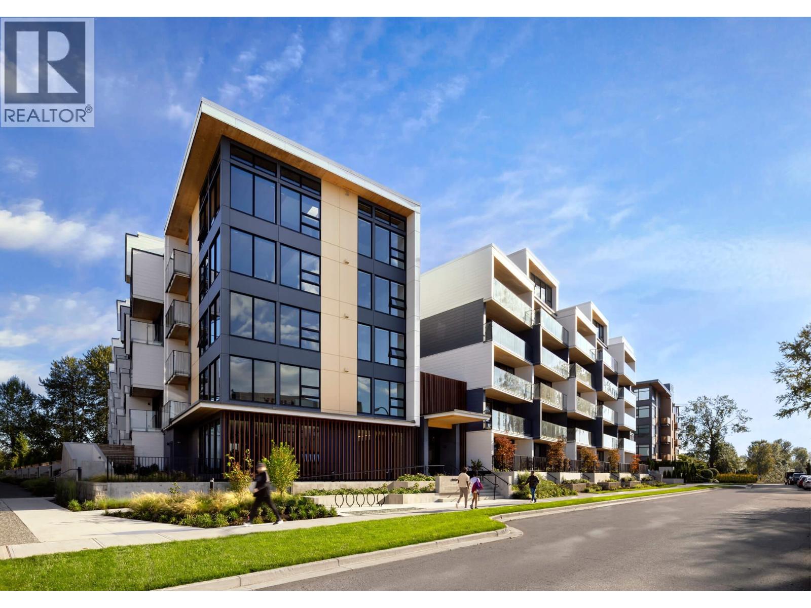 201 310 SALTER STREET, New Westminster, British Columbia