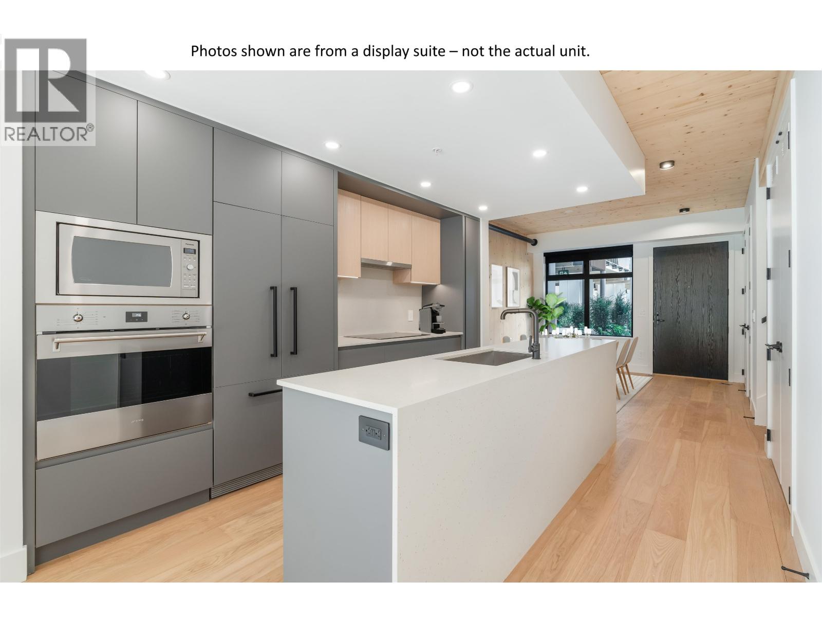 311 310 Salter Street, New Westminster, British Columbia V3M 0N7 - Photo 3 - R3154023