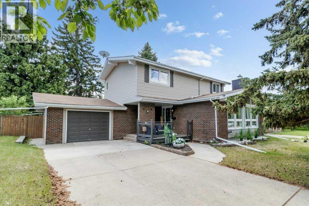 5 Selkirk Boulevard, Red Deer, Alberta