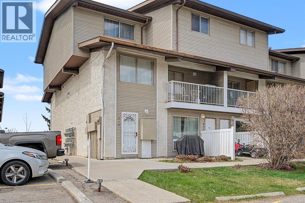 814, 200 Brookpark Drive Sw, Calgary, Alberta  T2W 3E5 - Photo 1 - A2326331