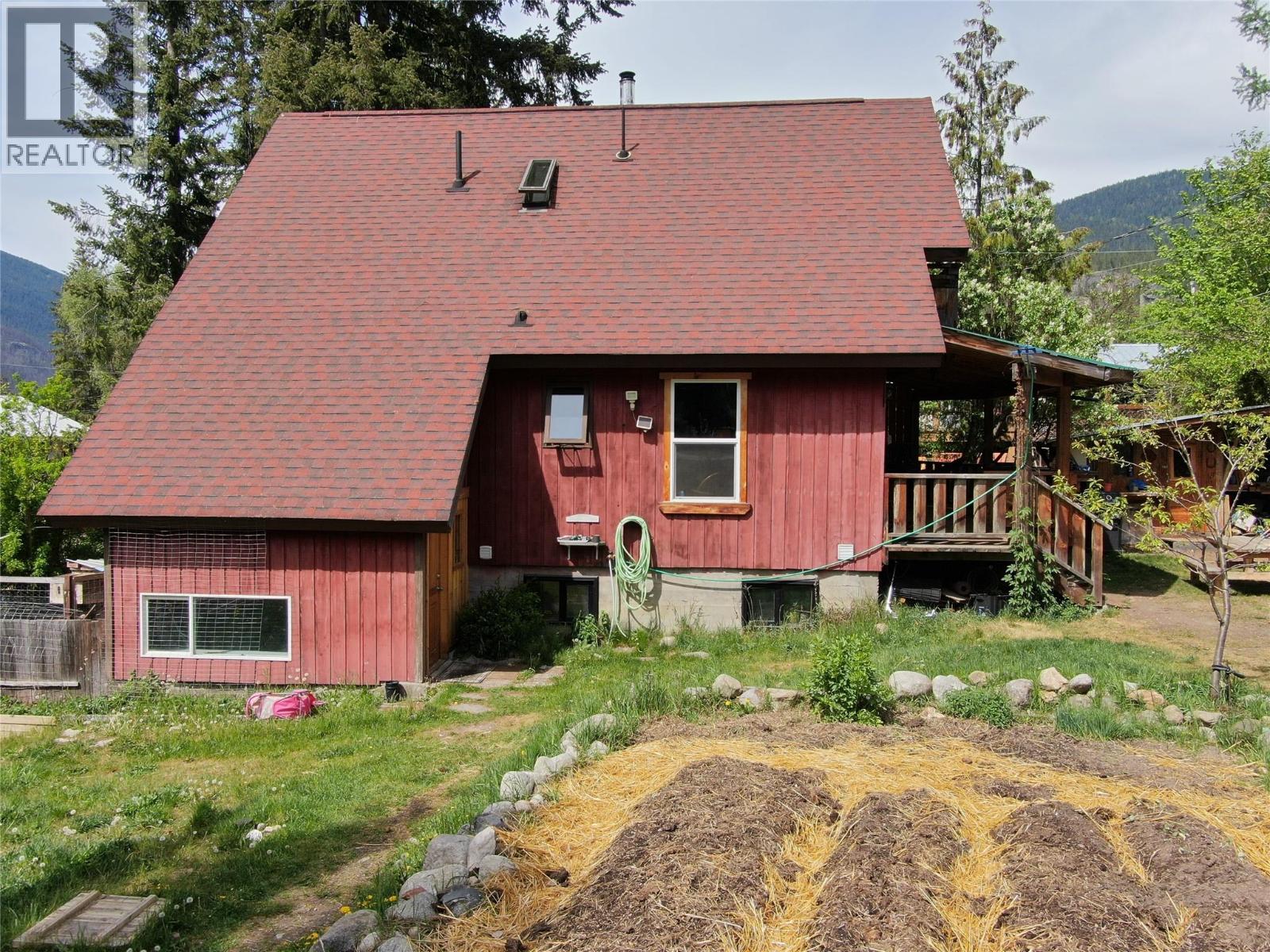 1013 Slocan Street, Slocan, British Columbia  V1L 2C0 - Photo 43 - 10392565