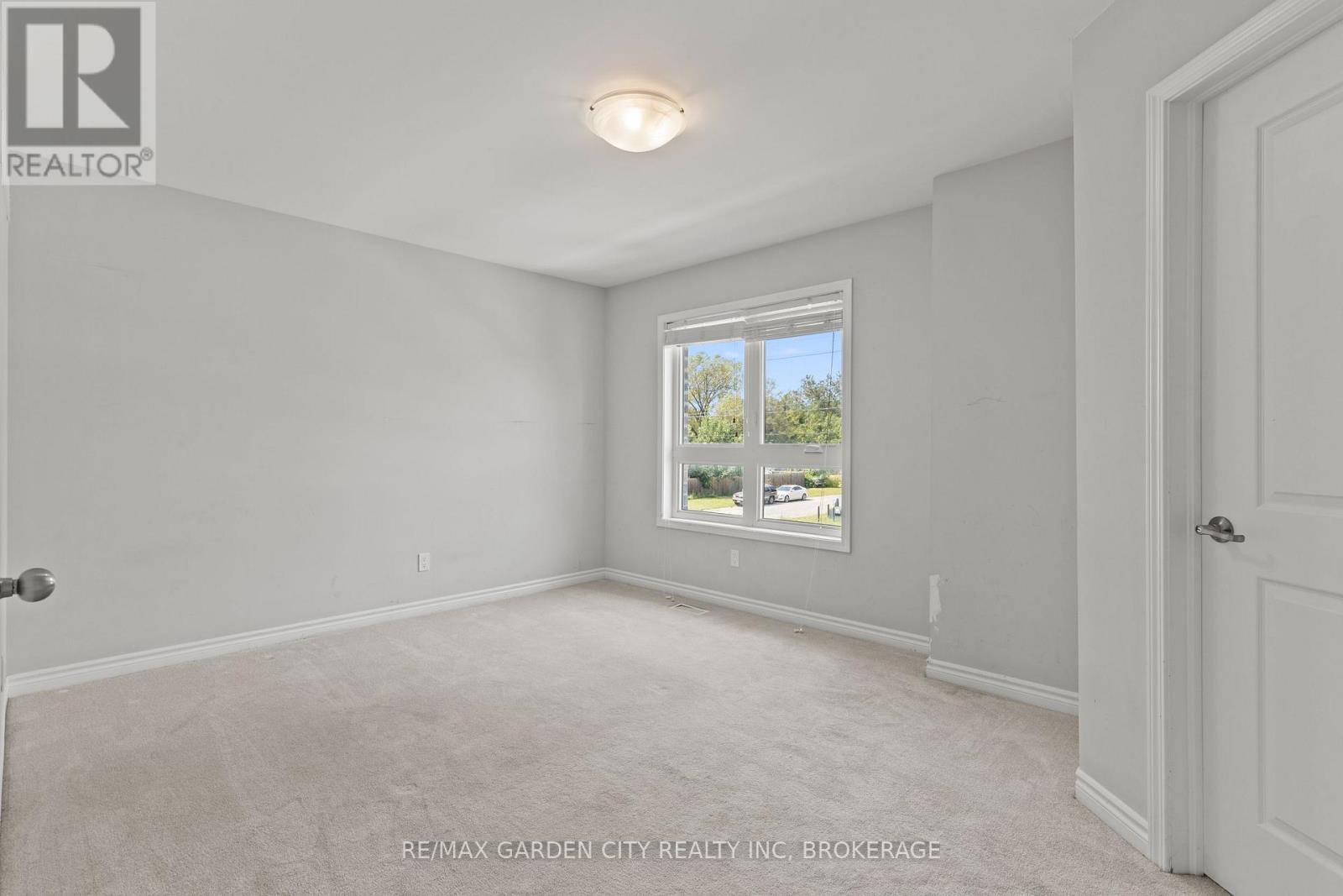 8 - 182 Broadway Lane, Welland, Ontario  L3C 5L5 - Photo 13 - X13655846