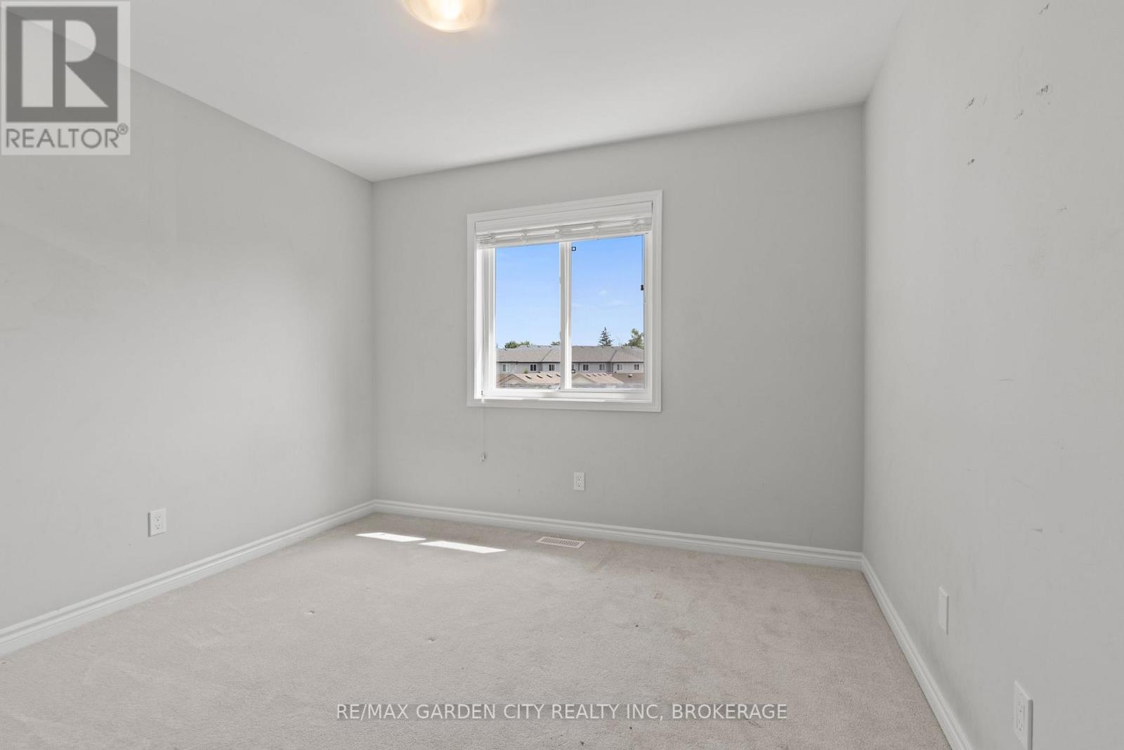 8 - 182 Broadway Lane, Welland, Ontario  L3C 5L5 - Photo 17 - X13655846