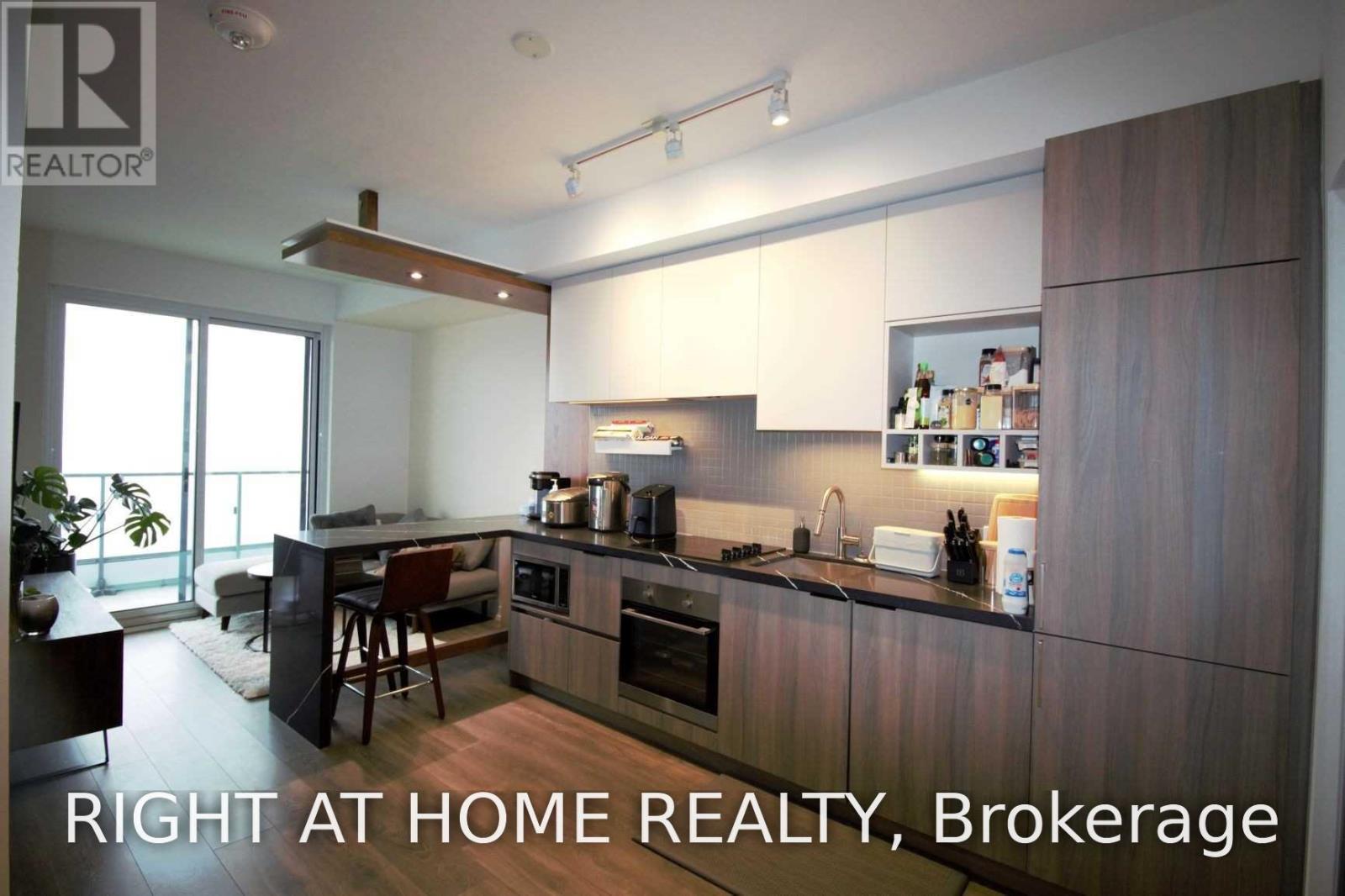 1215 - 950 Portage Parkway, Vaughan, Ontario  L4K 3Y8 - Photo 9 - N13655856