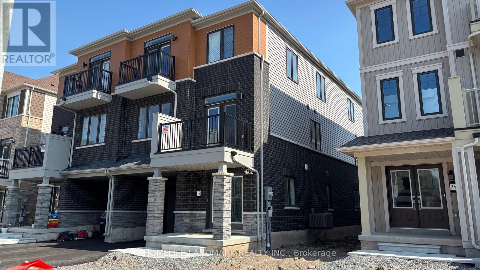 19 POGIE DRIVE, Welland, Ontario