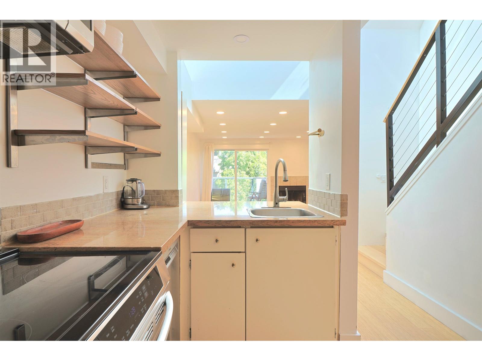 21 1345 W 4th Avenue, Vancouver, British Columbia  V6H 3Y8 - Photo 7 - R3131785