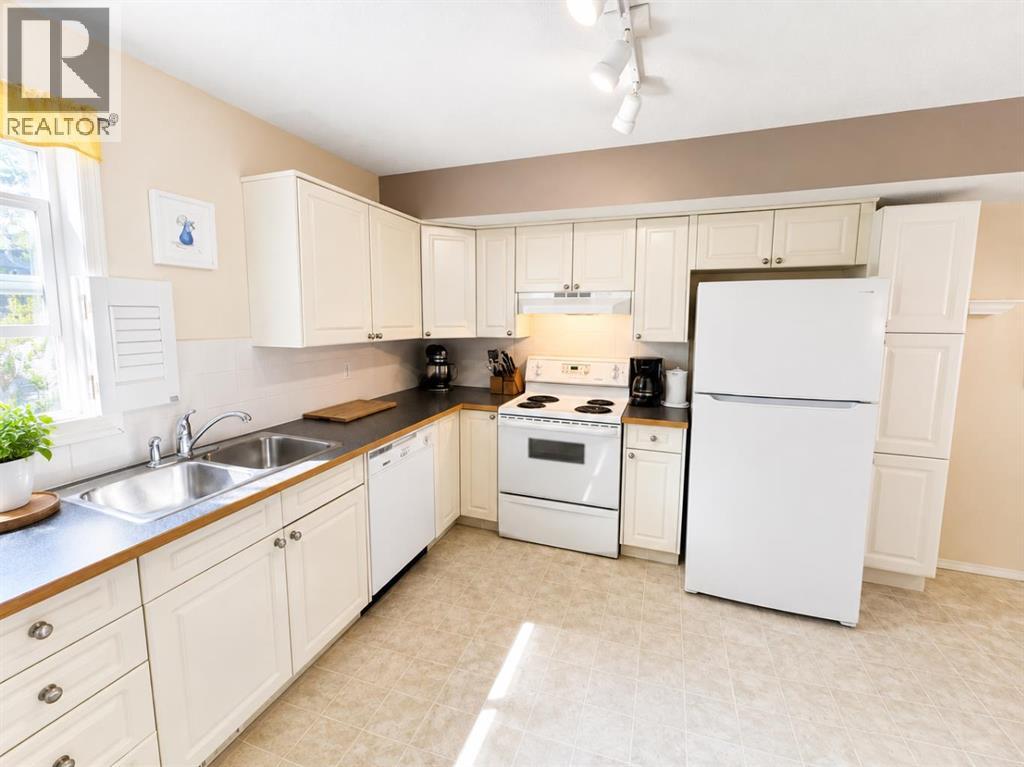 122 Bridlewood Lane Sw, Calgary, Alberta T2Y 3X8 - Photo 9 - A2335510