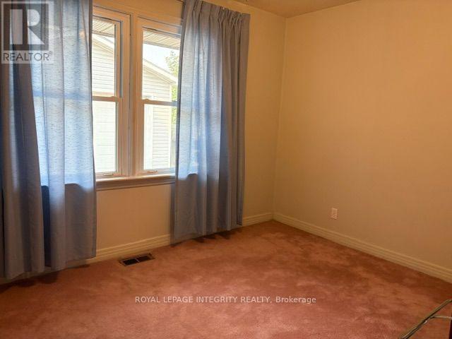 393 Spartan Avenue W, Ottawa, Ontario  K1K 1J6 - Photo 8 - X13655870