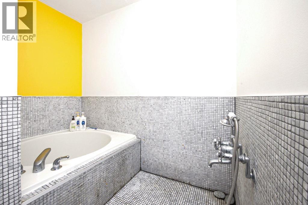 271 Cochrane Road, Gibsons, British Columbia  V0N 1V8 - Photo 26 - R3154029