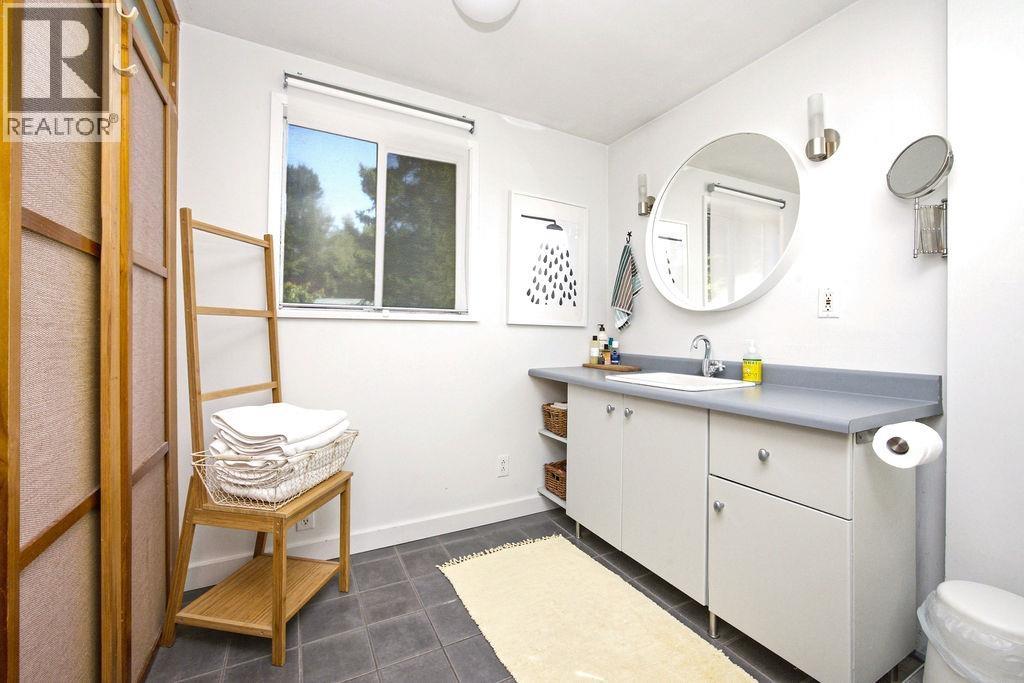 271 Cochrane Road, Gibsons, British Columbia  V0N 1V8 - Photo 28 - R3154029