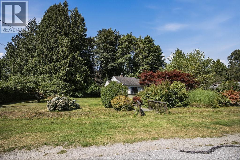 271 Cochrane Road, Gibsons, British Columbia  V0N 1V8 - Photo 31 - R3154029