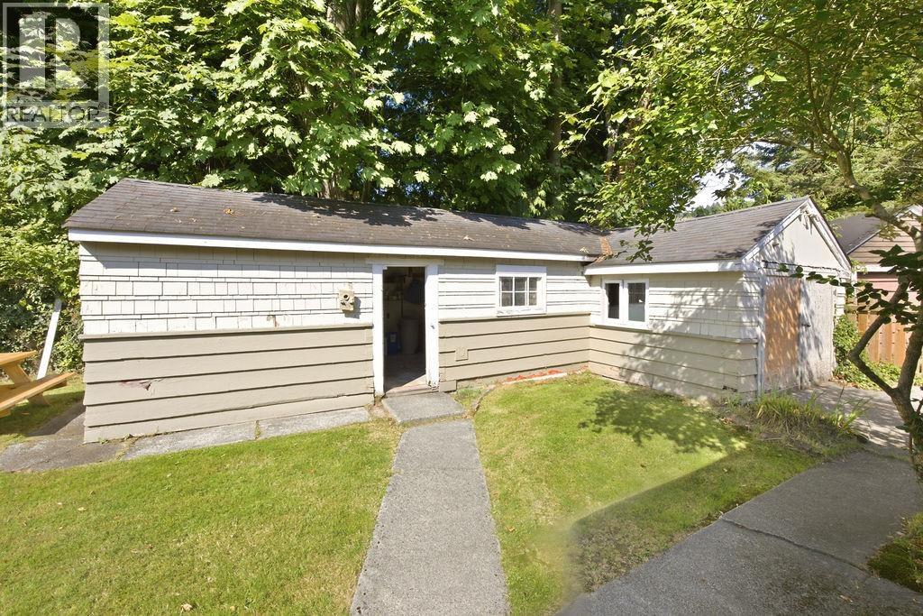 271 Cochrane Road, Gibsons, British Columbia  V0N 1V8 - Photo 37 - R3154029