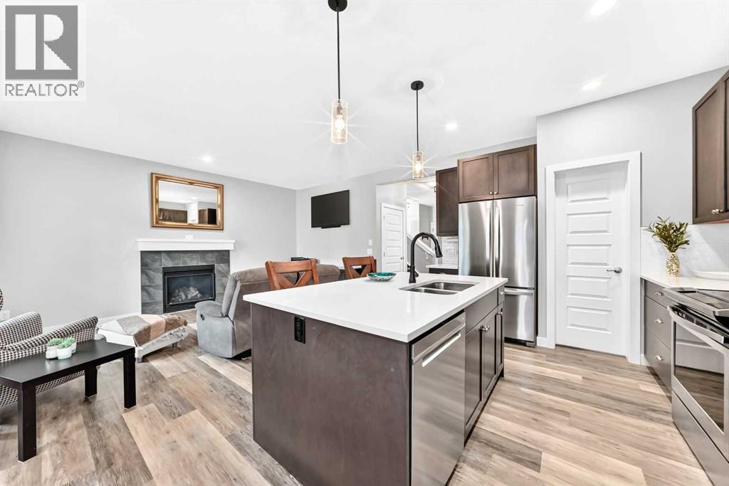 41 Walcrest Way Se, Calgary, Alberta  T2X 4G4 - Photo 5 - A2326618