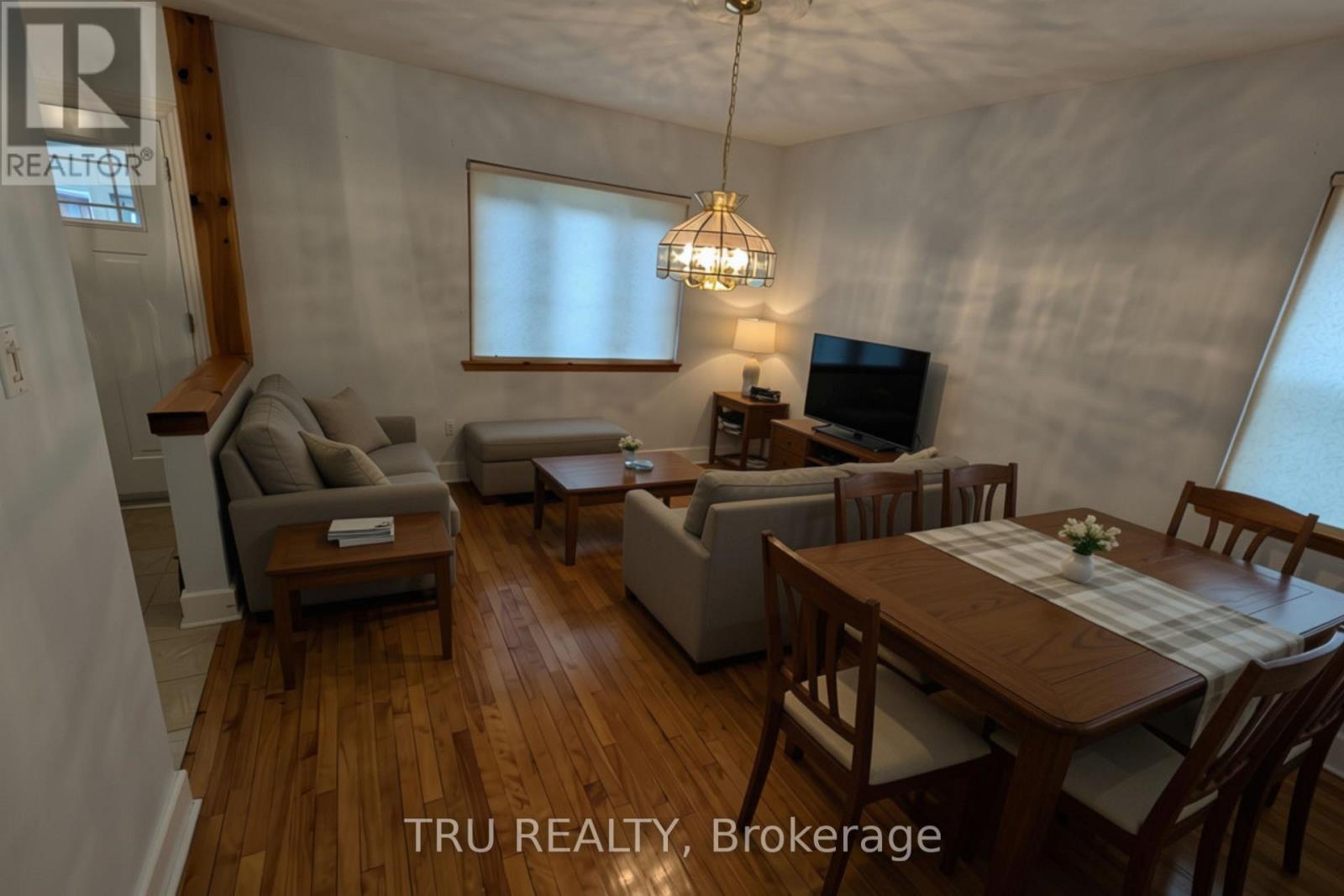 105 Mailes Avenue, Ottawa, Ontario  K1Z 6V5 - Photo 3 - X13655886