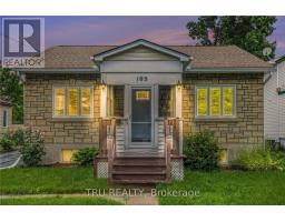 105 MAILES AVENUE, Ottawa, Ontario