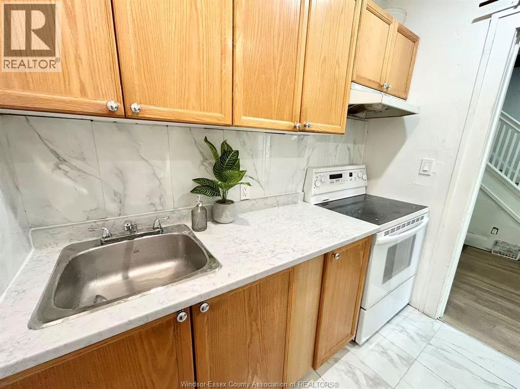 410 Rankin Avenue, Windsor, Ontario  N9B 2R7 - Photo 2 - 26019292