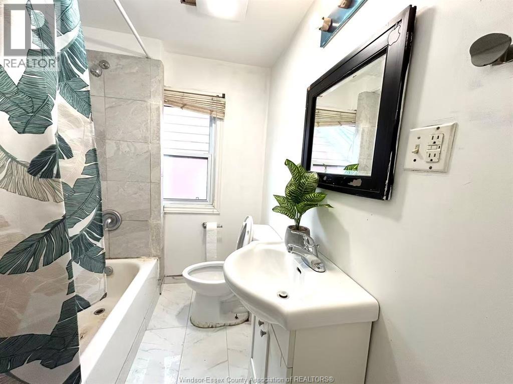 410 Rankin Avenue, Windsor, Ontario  N9B 2R7 - Photo 7 - 26019292