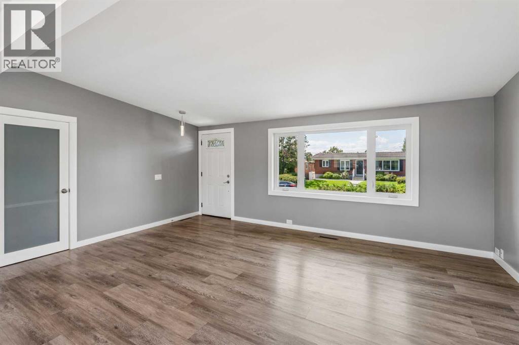 916 Mayland Drive Ne, Calgary, Alberta  T2E 6C4 - Photo 17 - A2328461