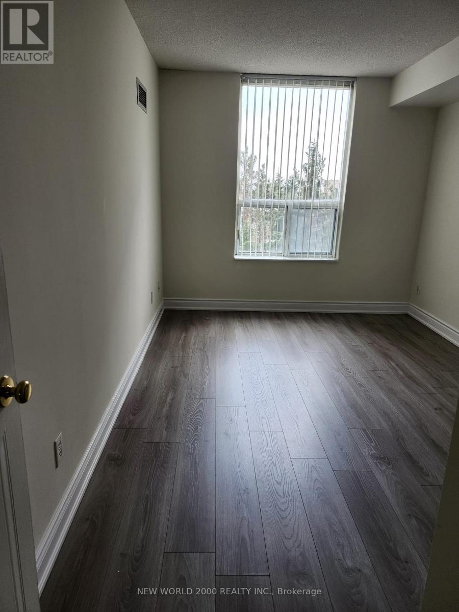 402 - 135 Hillcrest Avenue, Mississauga, Ontario  L5B 4B1 - Photo 4 - W13655878
