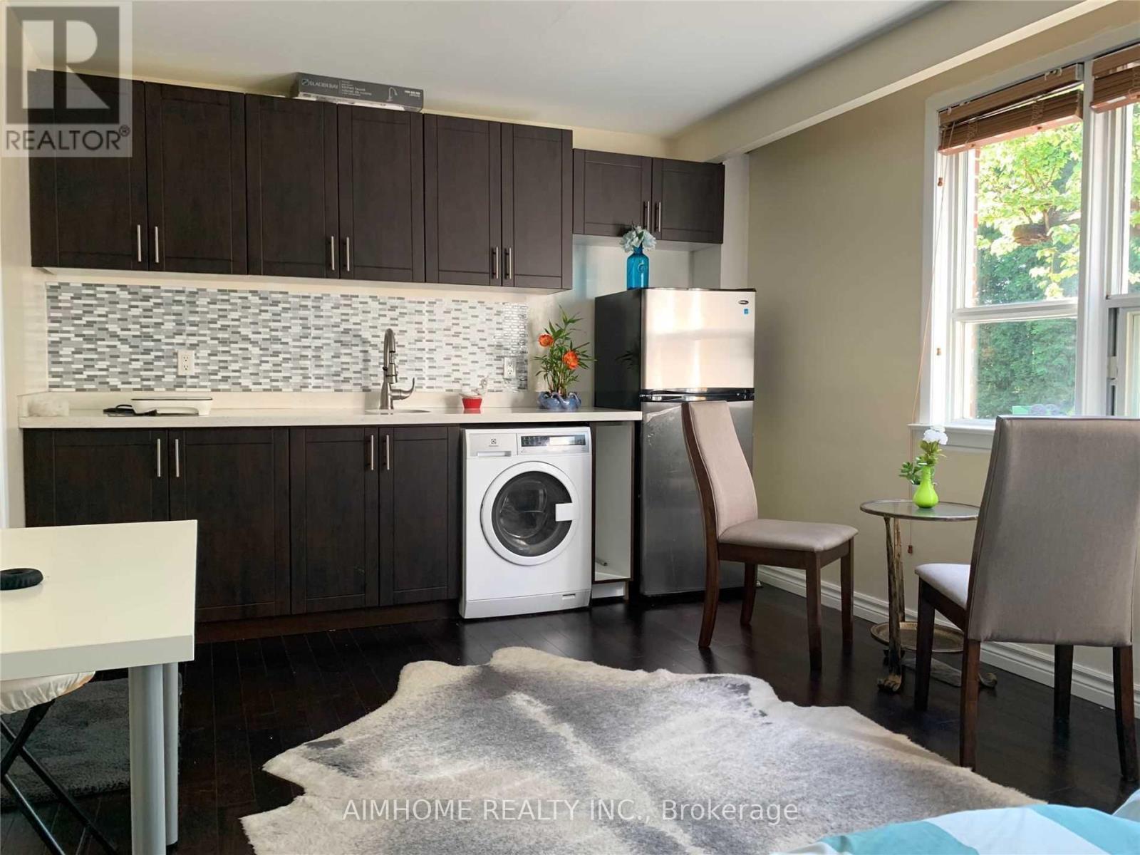 #1 - 68 Claver Avenue S, Toronto, Ontario  M6B 2W2 - Photo 4 - W13655880