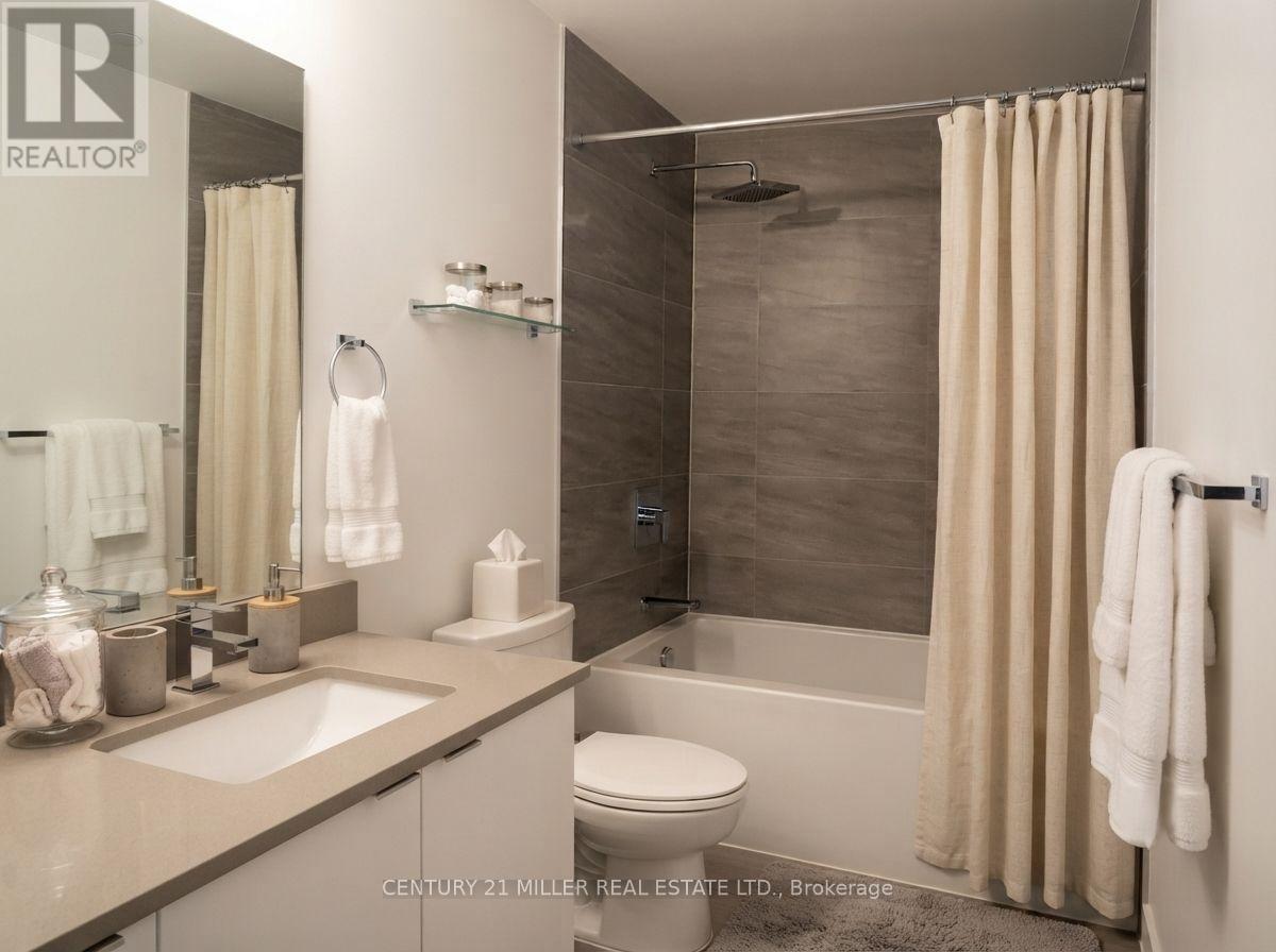 1904 - 297 Oak Walk Drive, Oakville, Ontario  L6H 6Z3 - Photo 7 - W13655882