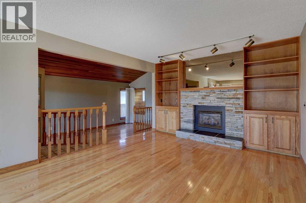 2328 Munro Drive Ne, Calgary, Alberta  T2E 5Y9 - Photo 2 - A2324215