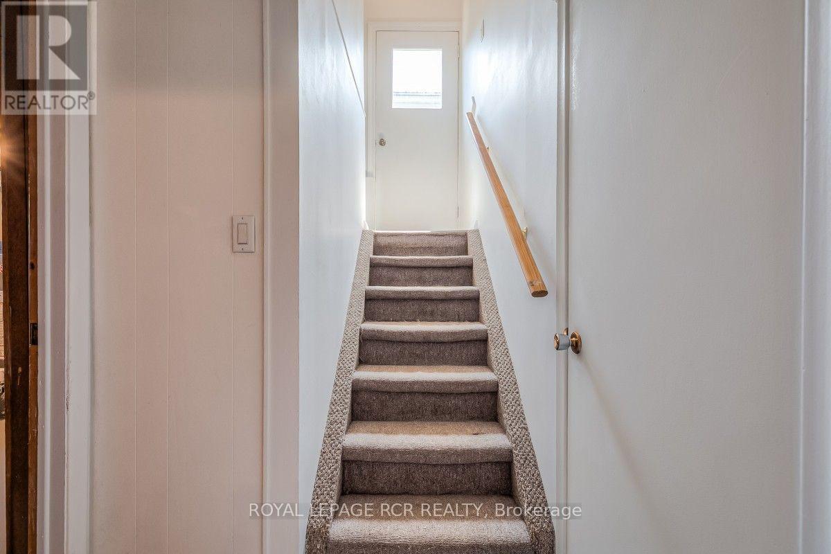 11 Jacksons Point Avenue, Georgina, Ontario L0E 1L0 - Photo 14 - N13652224
