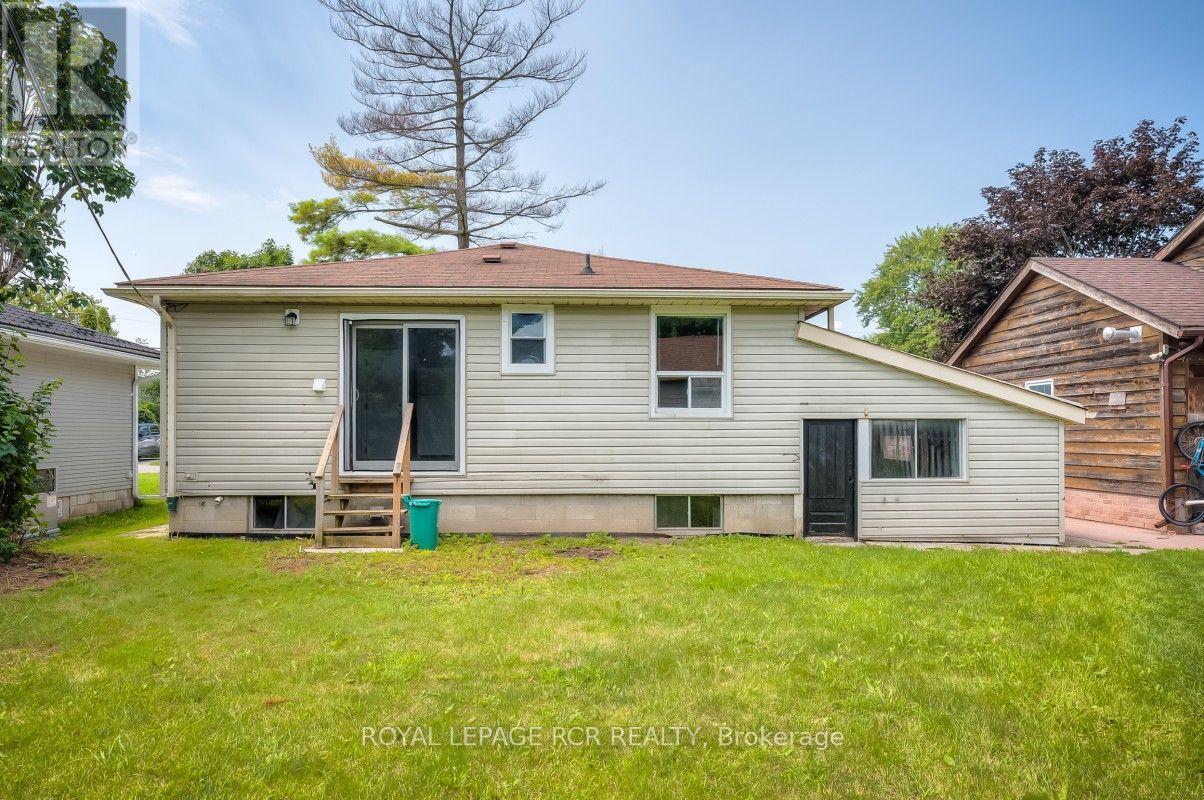 11 Jacksons Point Avenue, Georgina, Ontario L0E 1L0 - Photo 24 - N13652224
