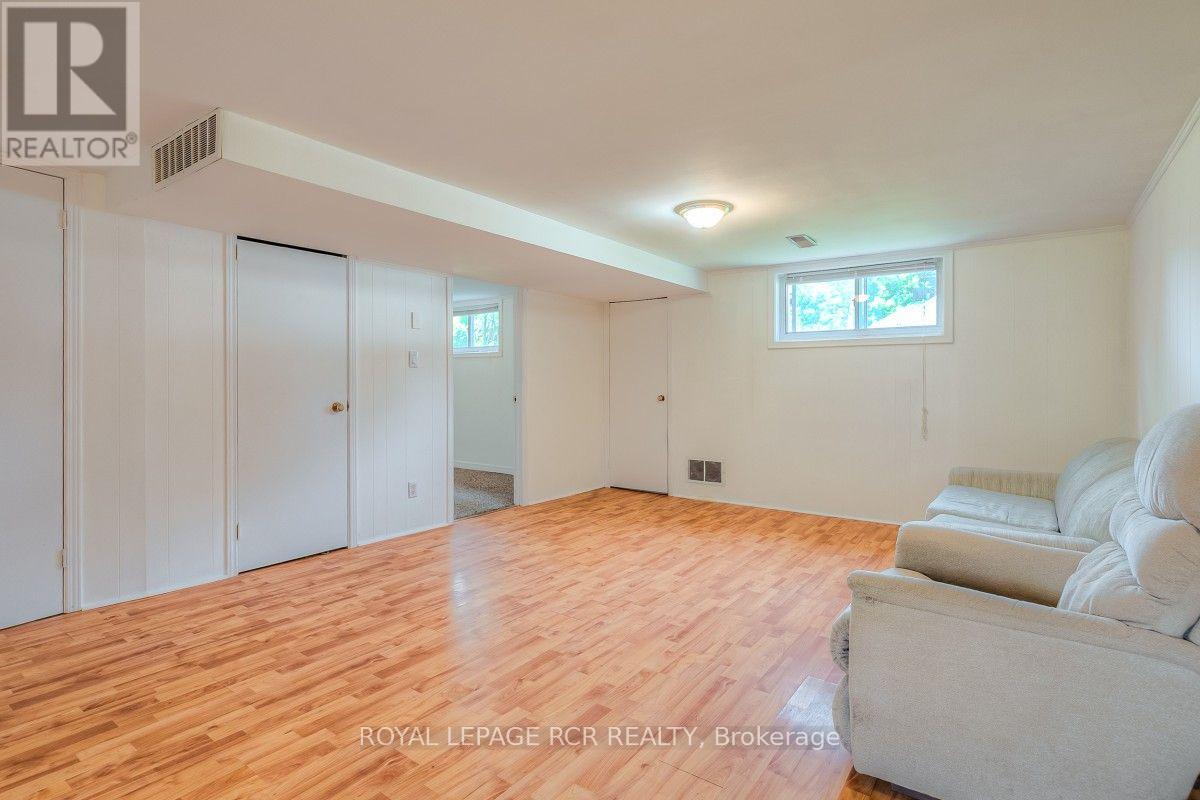 11 Jacksons Point Avenue, Georgina, Ontario L0E 1L0 - Photo 17 - N13652224