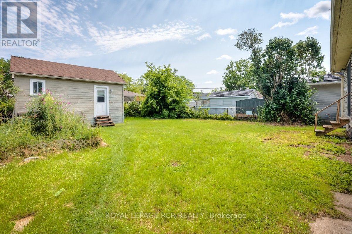 11 Jacksons Point Avenue, Georgina, Ontario L0E 1L0 - Photo 25 - N13652224