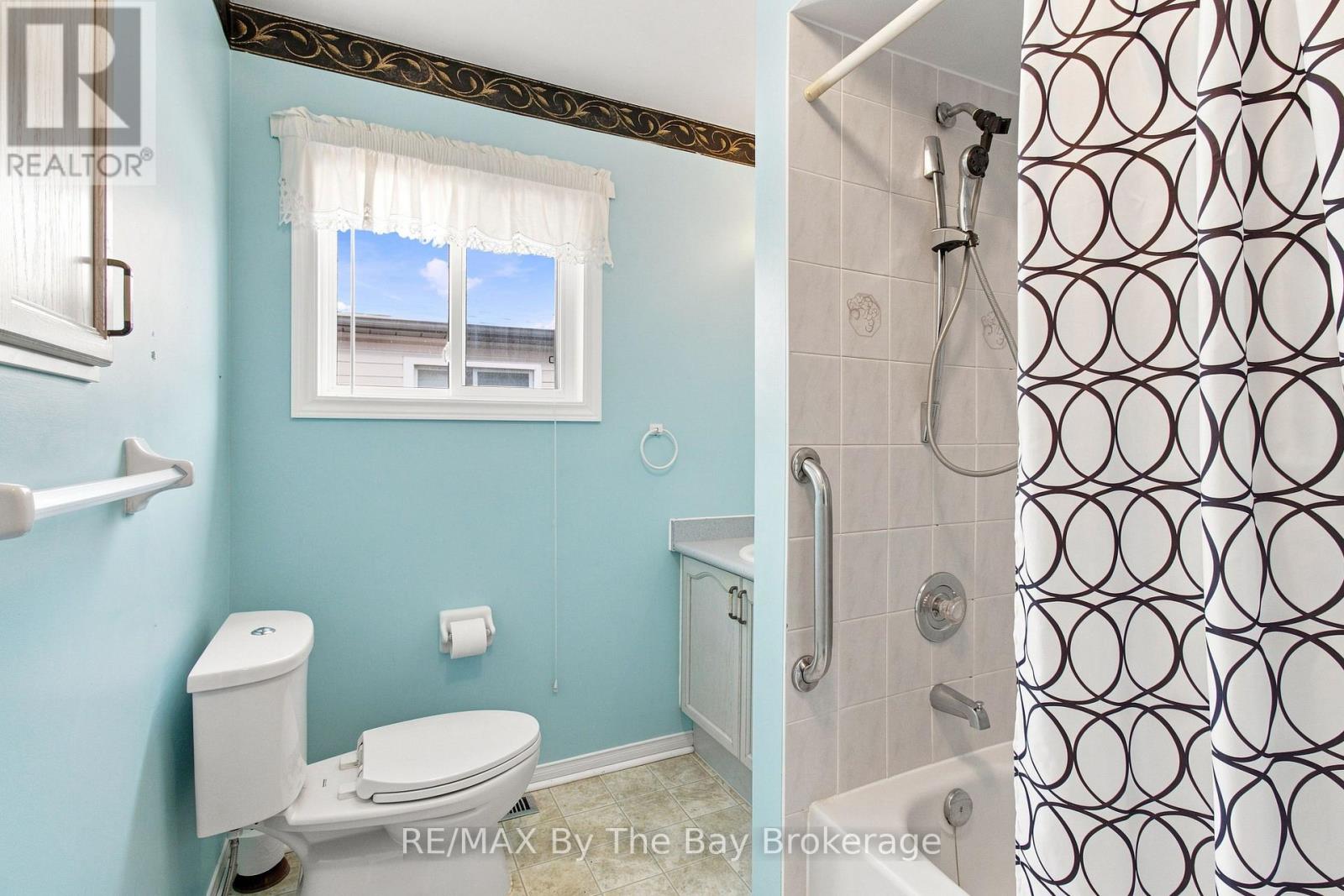 36 Harbour Crescent, Wasaga Beach, Ontario  L9Z 1G5 - Photo 19 - S13655894