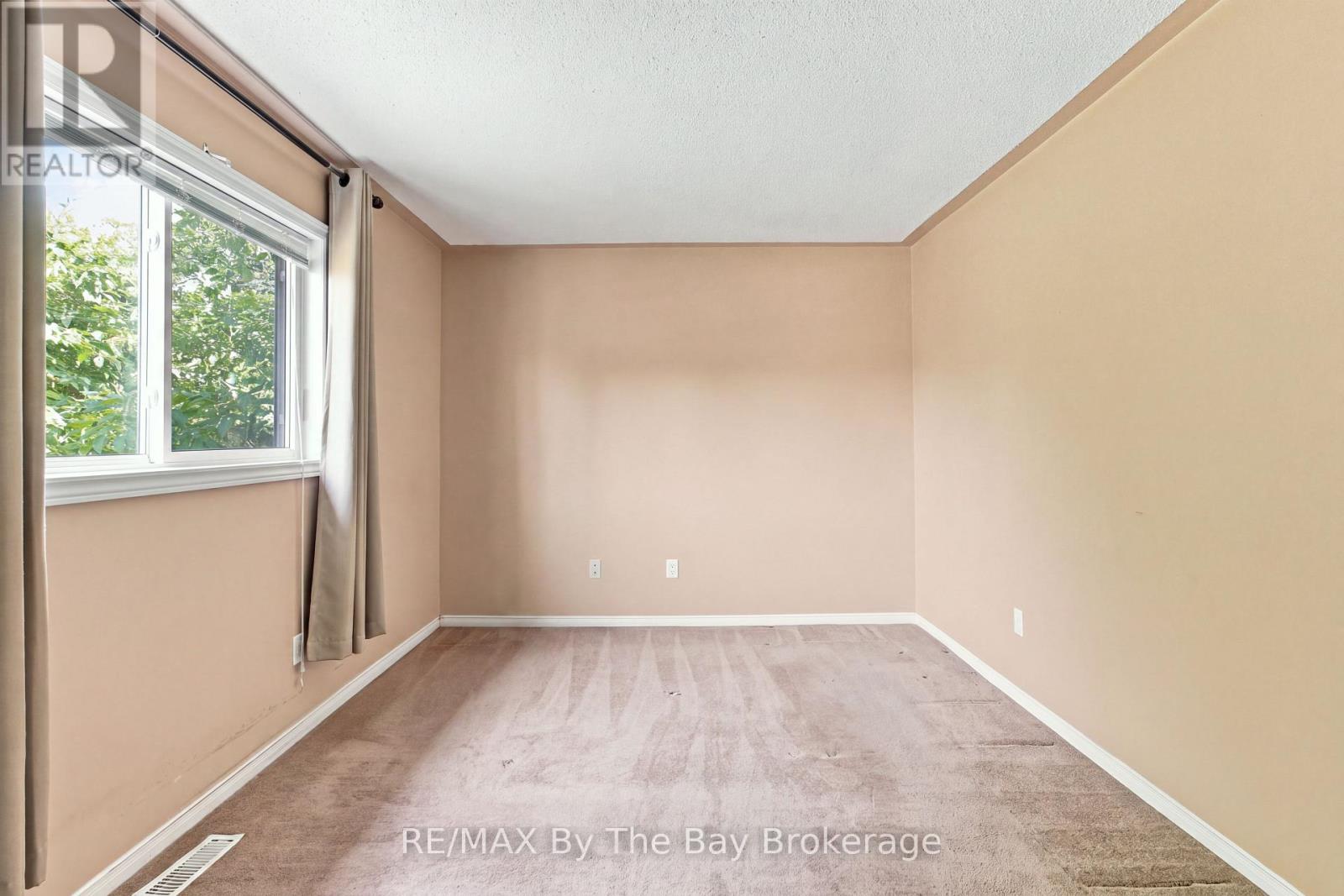 36 Harbour Crescent, Wasaga Beach, Ontario  L9Z 1G5 - Photo 21 - S13655894