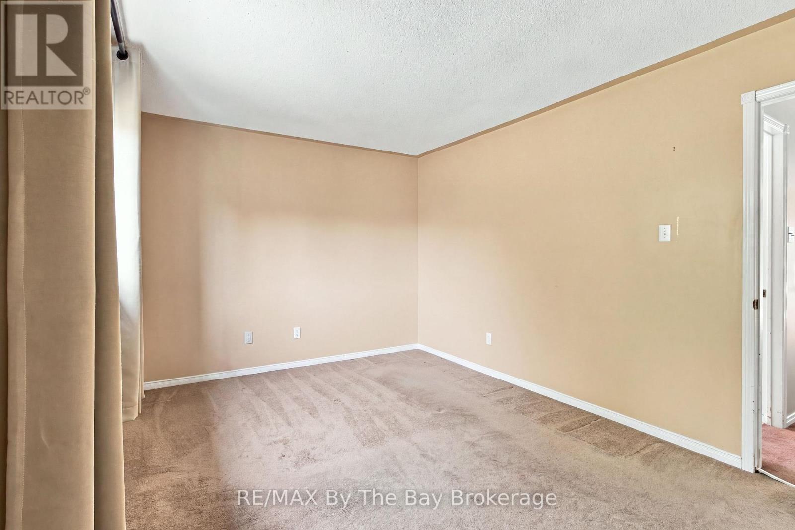 36 Harbour Crescent, Wasaga Beach, Ontario  L9Z 1G5 - Photo 22 - S13655894