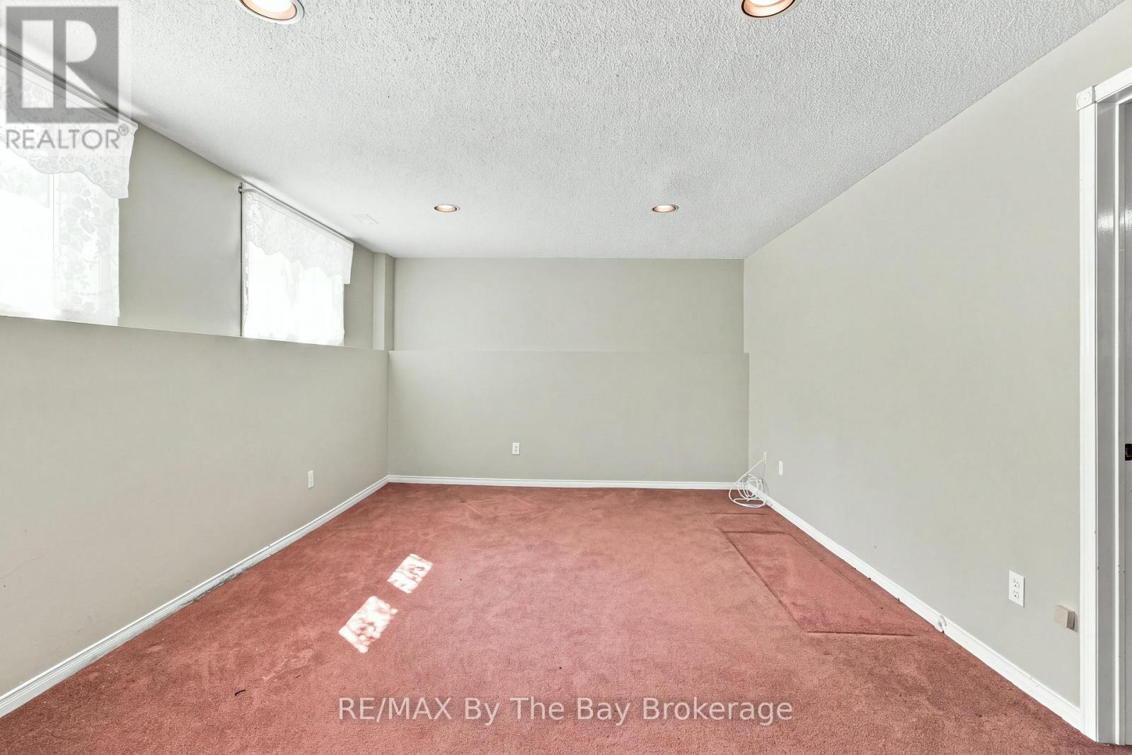 36 Harbour Crescent, Wasaga Beach, Ontario  L9Z 1G5 - Photo 25 - S13655894
