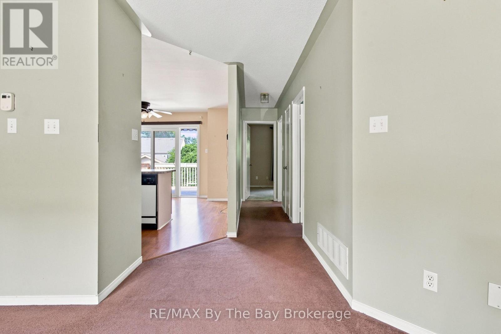 36 Harbour Crescent, Wasaga Beach, Ontario  L9Z 1G5 - Photo 6 - S13655894