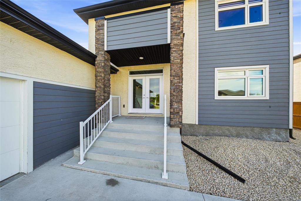 297 River Trail Drive, West St Paul, Manitoba  R4A 0C2 - Photo 4 - 202614105