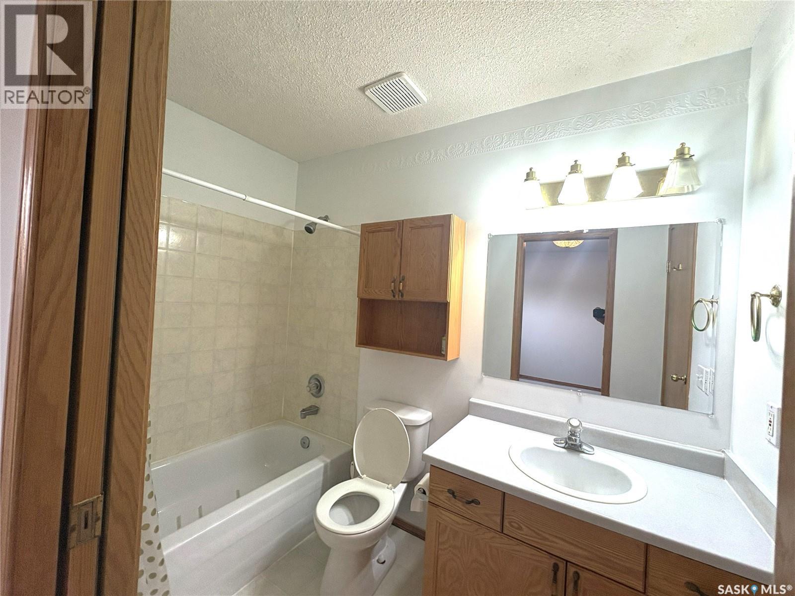728 14th Street, Humboldt, Saskatchewan  S0K 2A0 - Photo 15 - SK043332