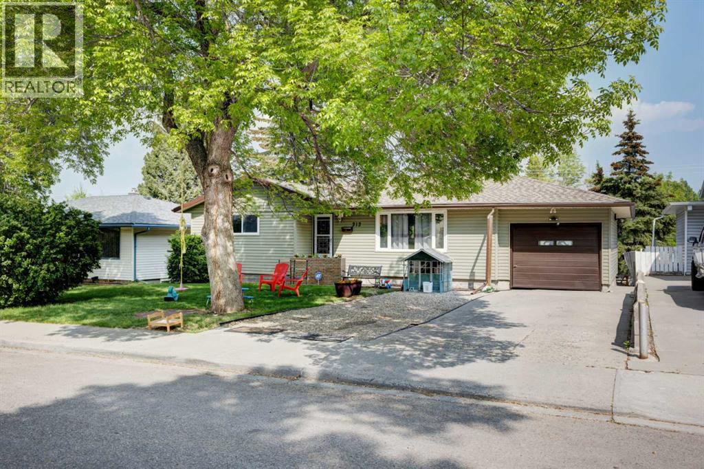 212 Hendon Drive NW, Calgary, Alberta  T2K 1Z2 - Photo 30 - A2327802
