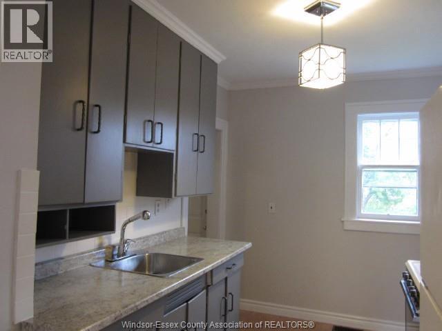 743 Randolph, Windsor, Ontario  N9B 2T7 - Photo 4 - 26019294