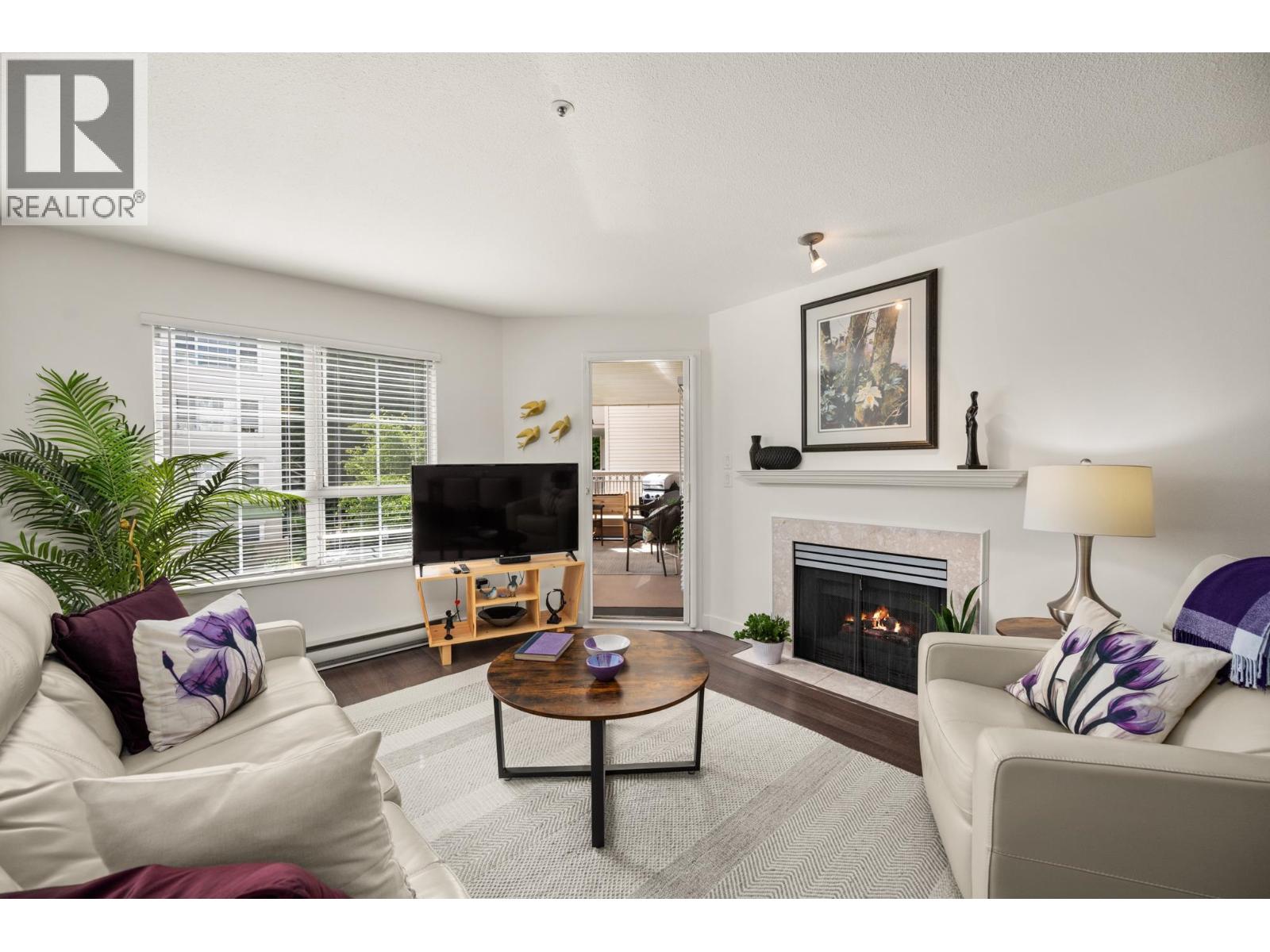 209 2975 Princess Crescent, Coquitlam, British Columbia  V3B 7N3 - Photo 2 - R3133468