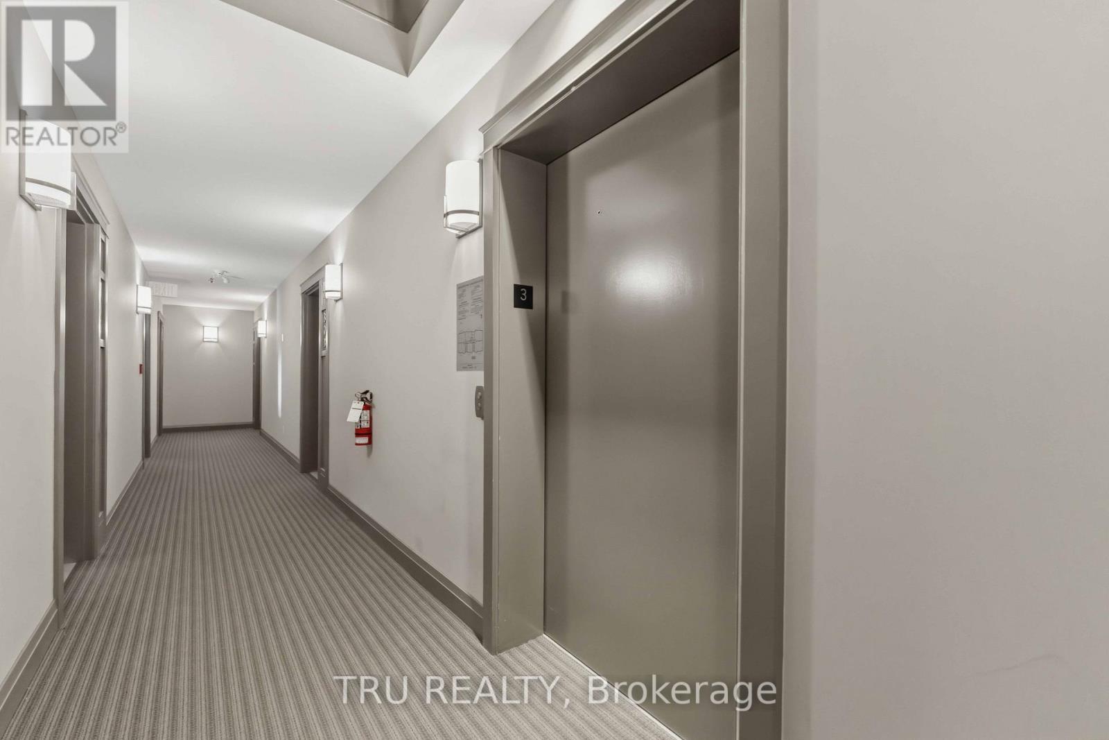 301 - 755 Beauparc Private, Ottawa, Ontario  K1J 0B5 - Photo 3 - X13655914